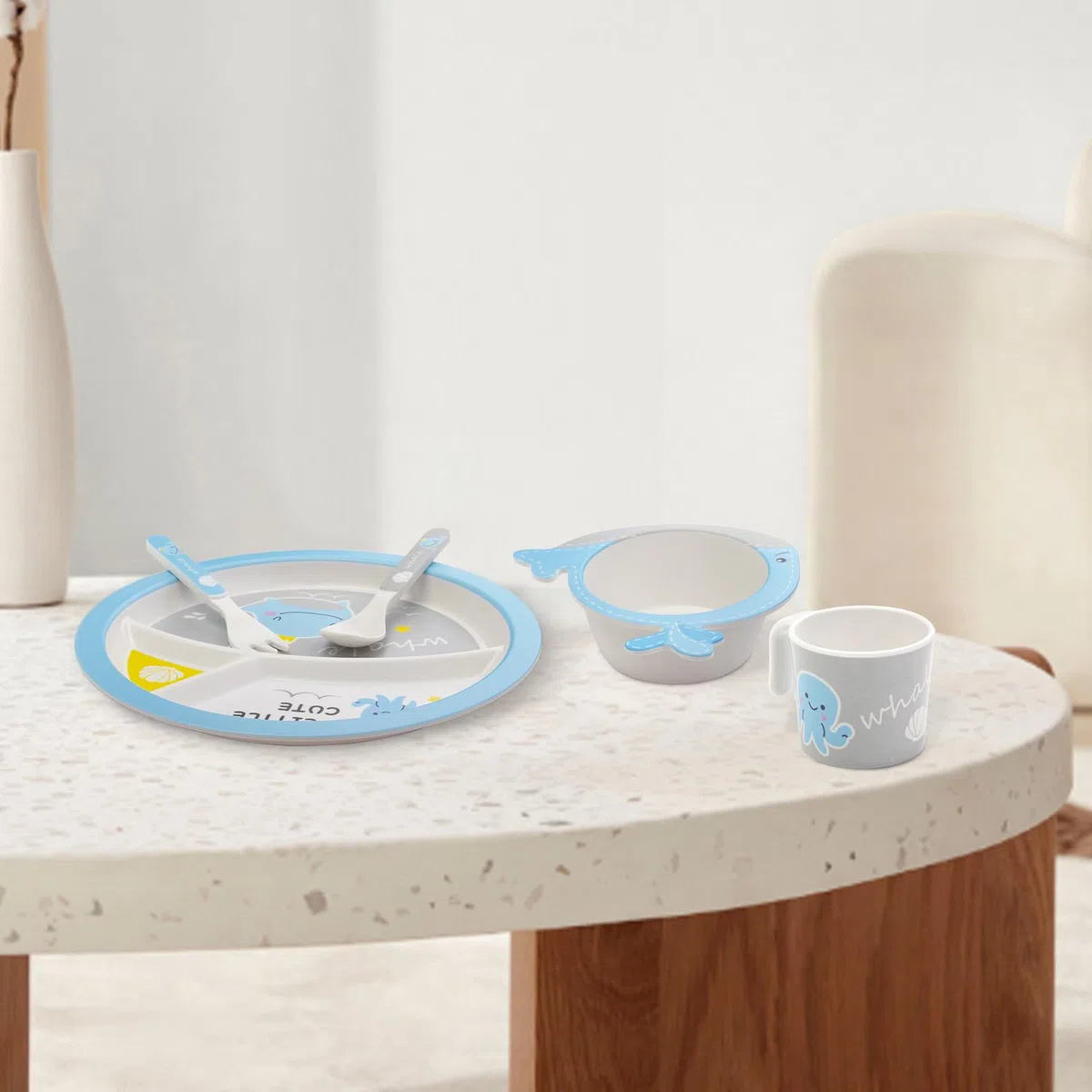 Assiettes Service de Table - Service de table pour Enfants - Comprend assiette, bol, tasse, fourchette et cuillère, ustensiles de cuisine, Sans BPA (Baleine)