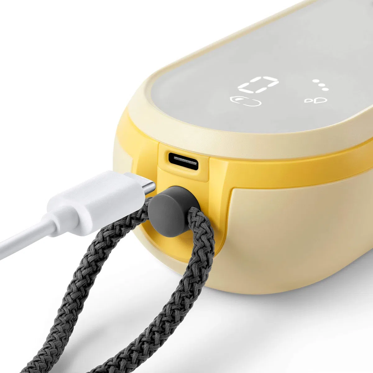 Medela Tire-lait électrique double Freestyle Flex – Design suisse compact avec port de charge USB en déplacement, avec boucliers Medela PersonalFit Flex, synchronisation avec l'application MyMedela